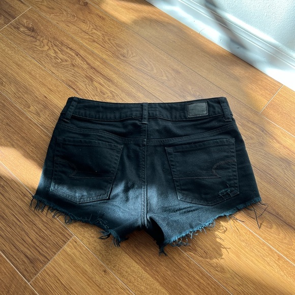 Distressed Black Denim shorts - Picture 4 of 4